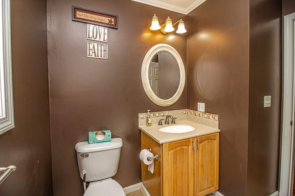 113 Hilltop Estates Farmington ME 04938