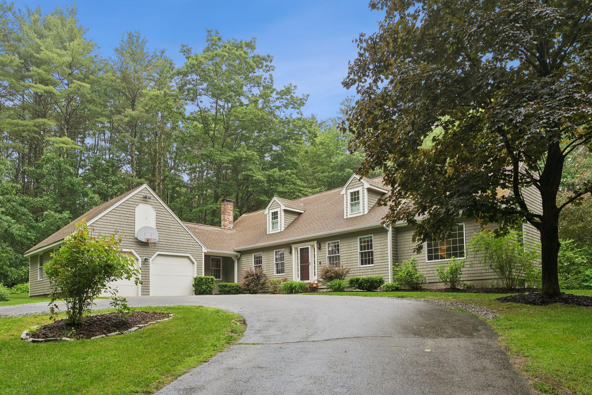 3 Flintlock Lane Falmouth ME 04105
