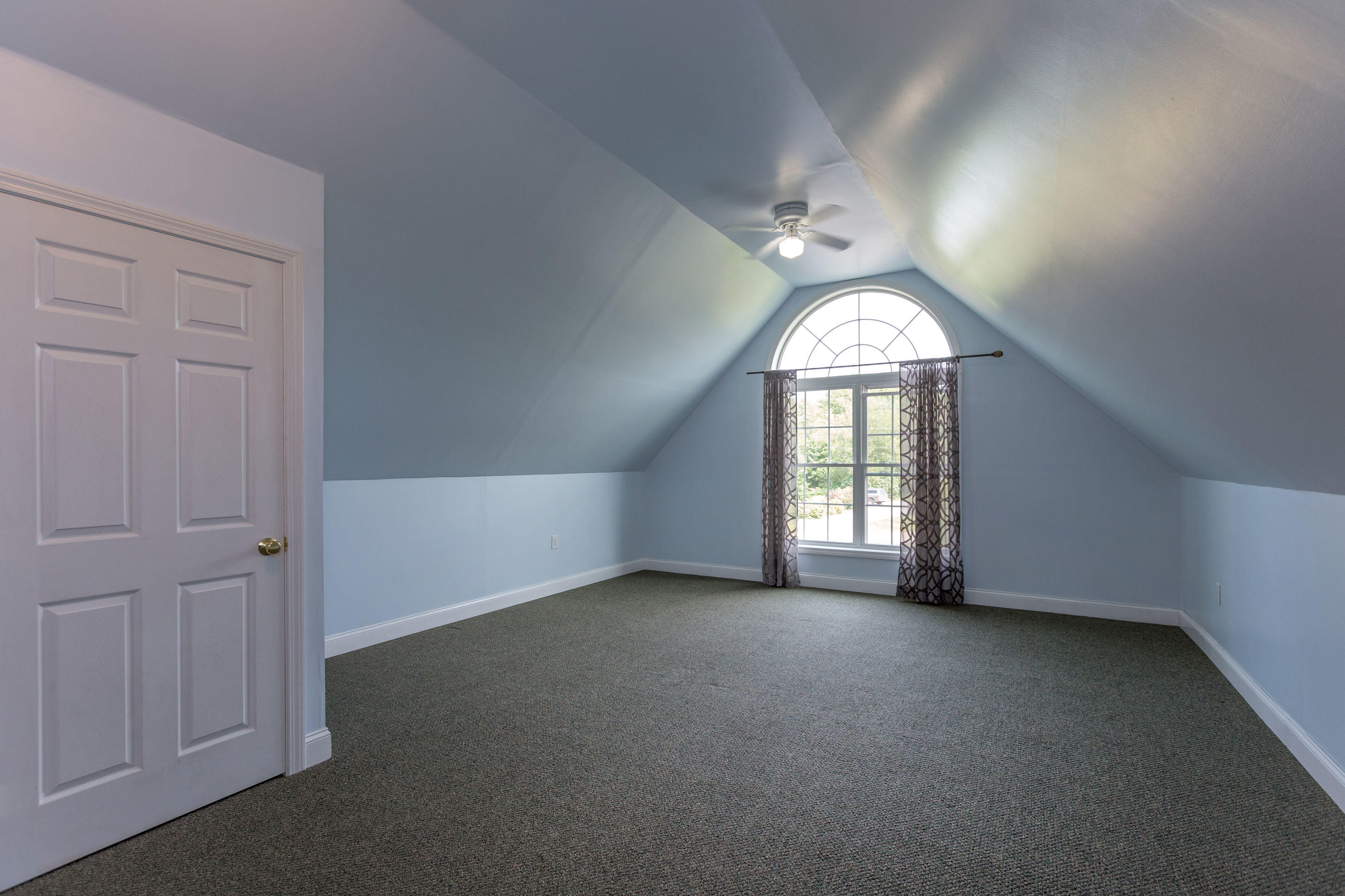 20 Birch Lane Wales ME 04280