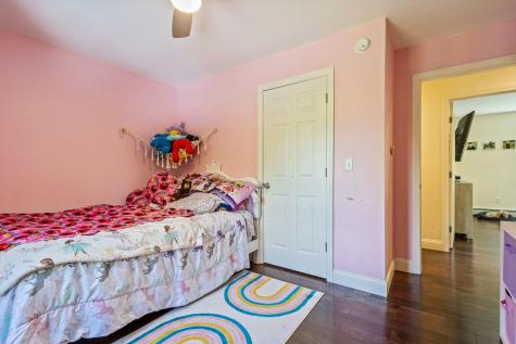 14 Cessna Way Naples ME 04055