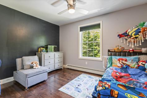 14 Cessna Way Naples ME 04055