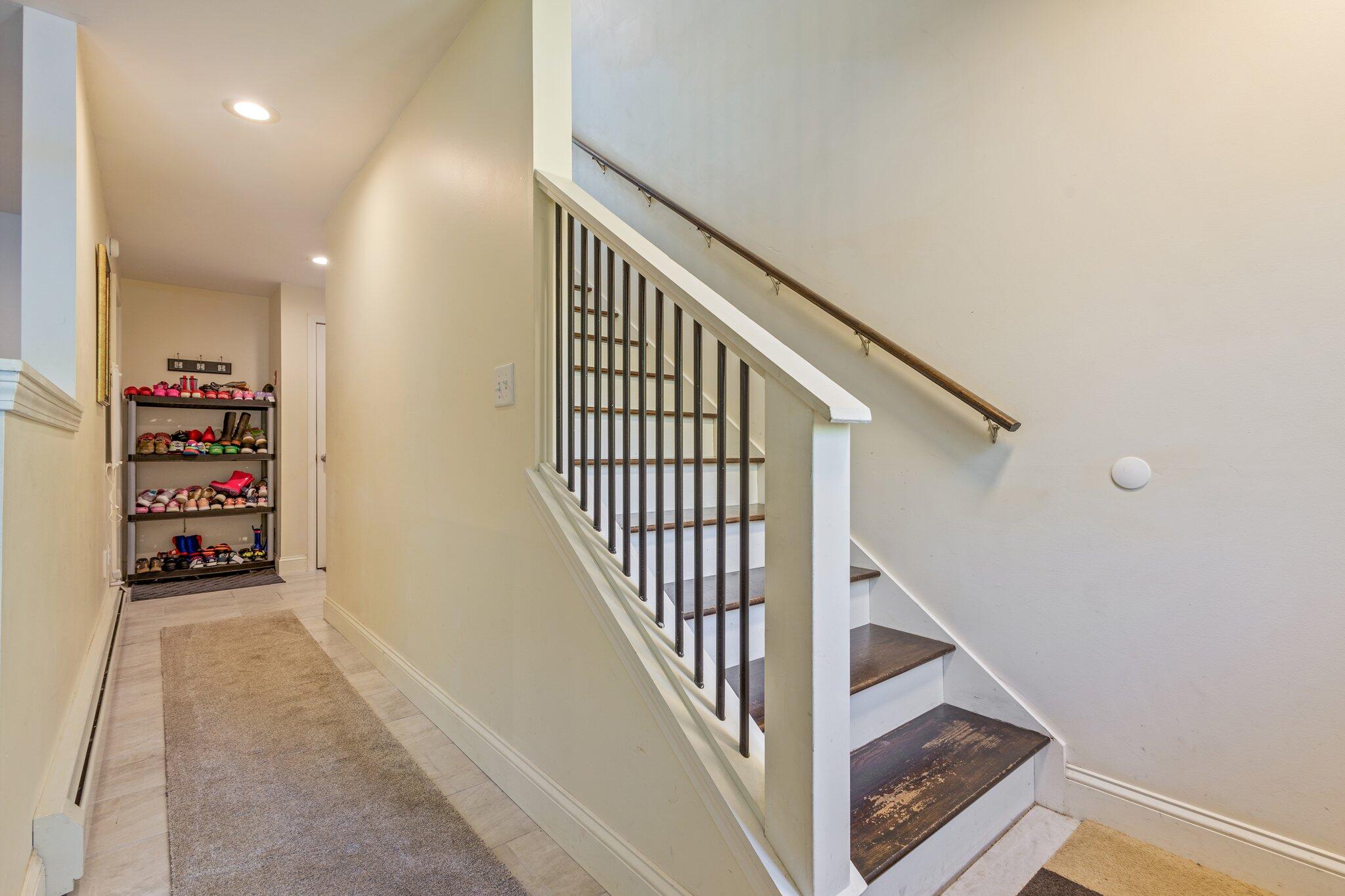 14 Cessna Way Naples ME 04055