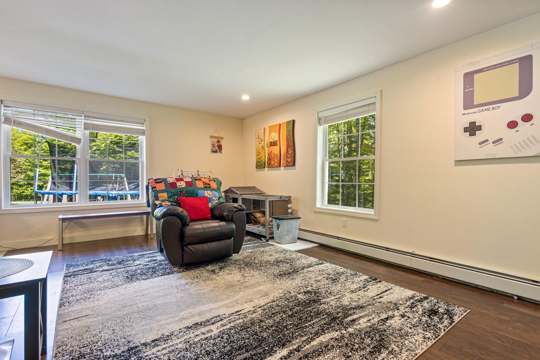 14 Cessna Way Naples ME 04055