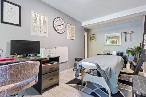 14 Cessna Way Naples ME 04055