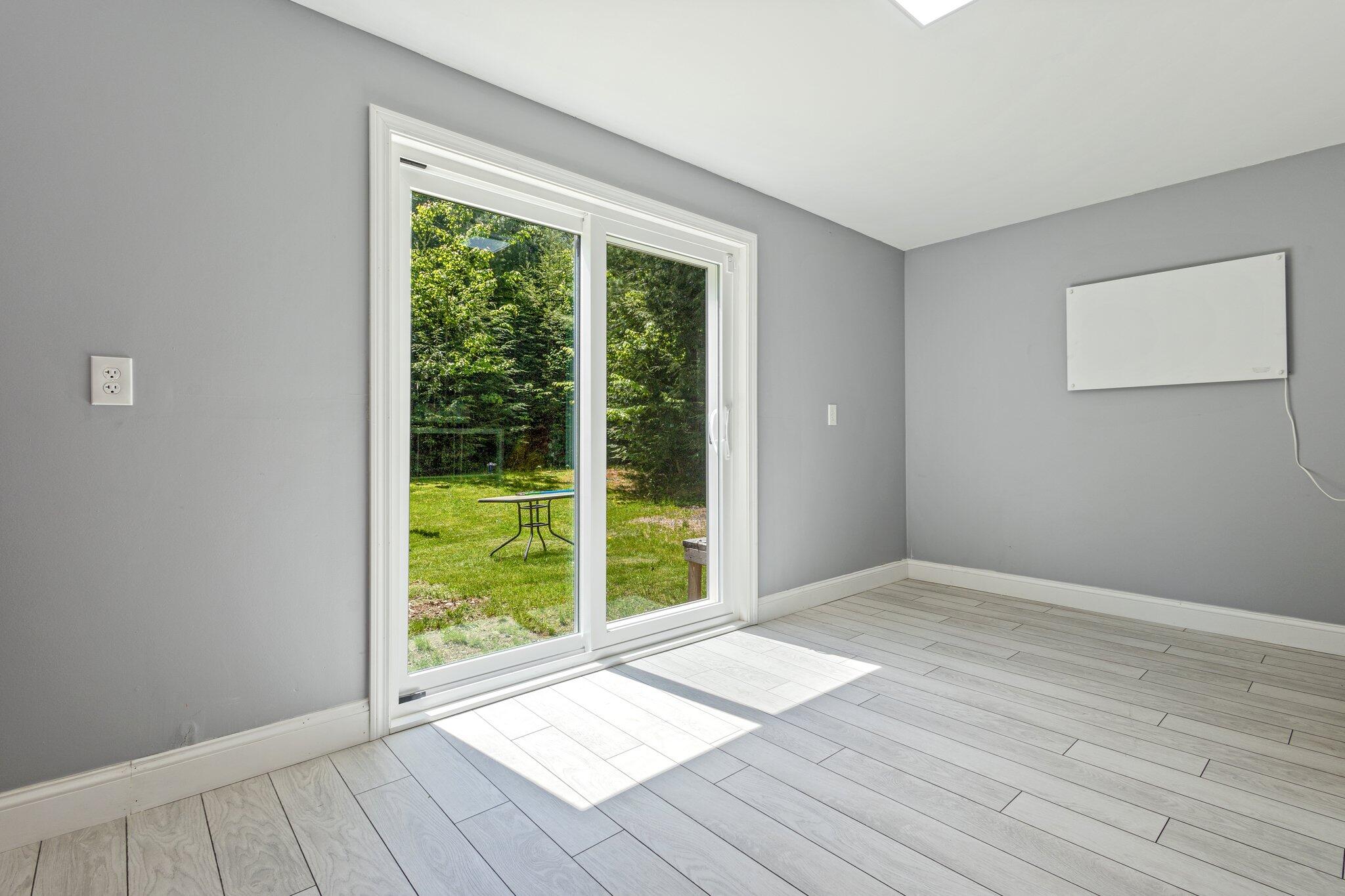 14 Cessna Way Naples ME 04055