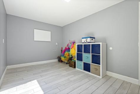 14 Cessna Way Naples ME 04055