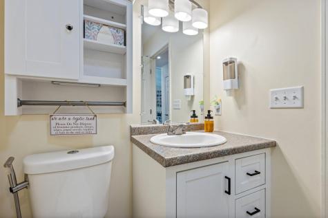 14 Cessna Way Naples ME 04055