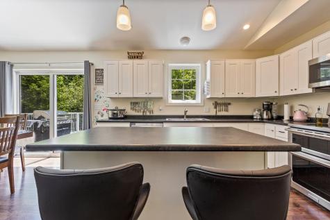 14 Cessna Way Naples ME 04055