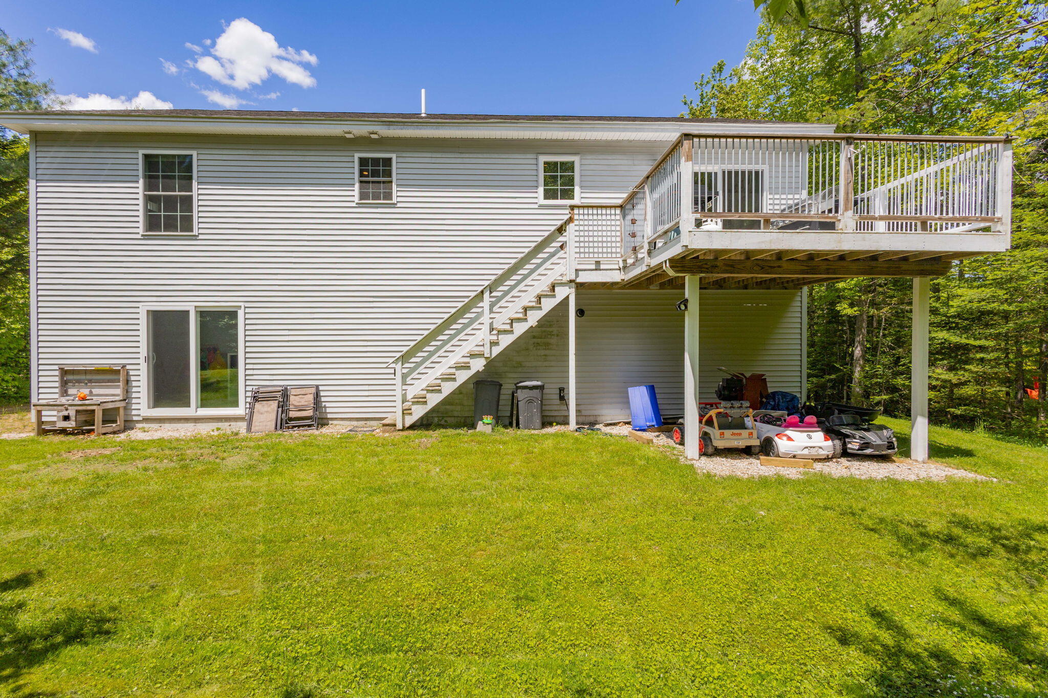 14 Cessna Way Naples ME 04055