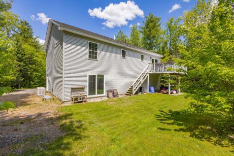 14 Cessna Way Naples ME 04055