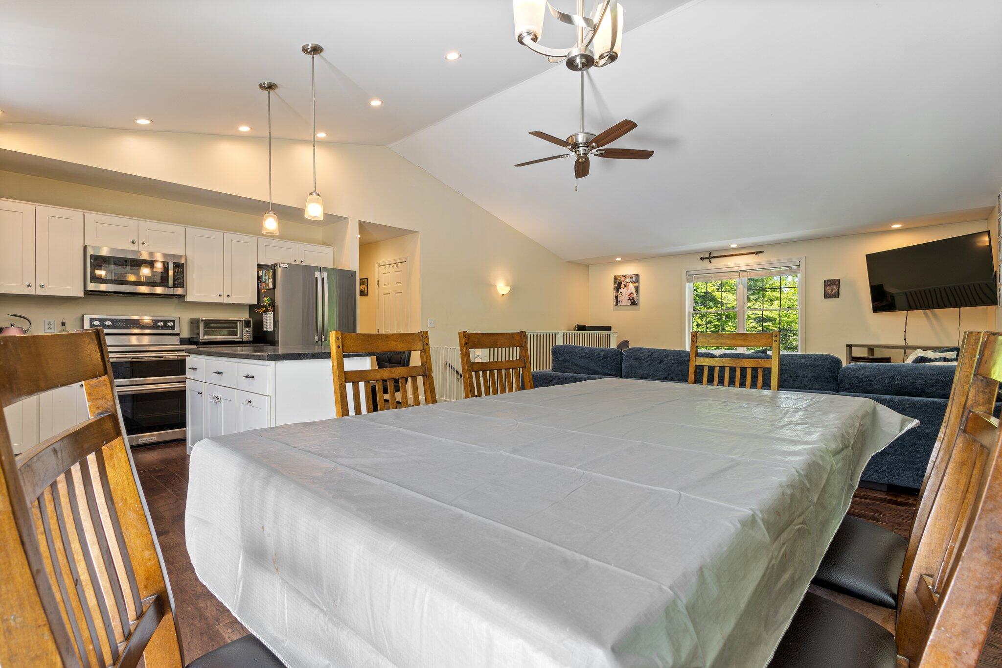 14 Cessna Way Naples ME 04055