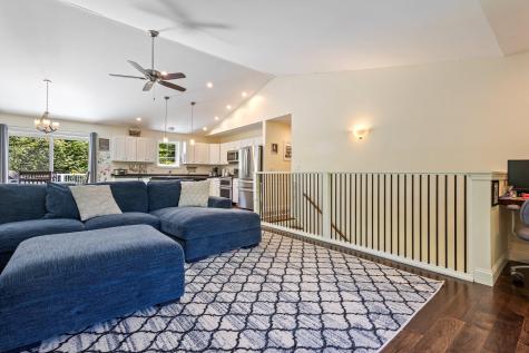 14 Cessna Way Naples ME 04055