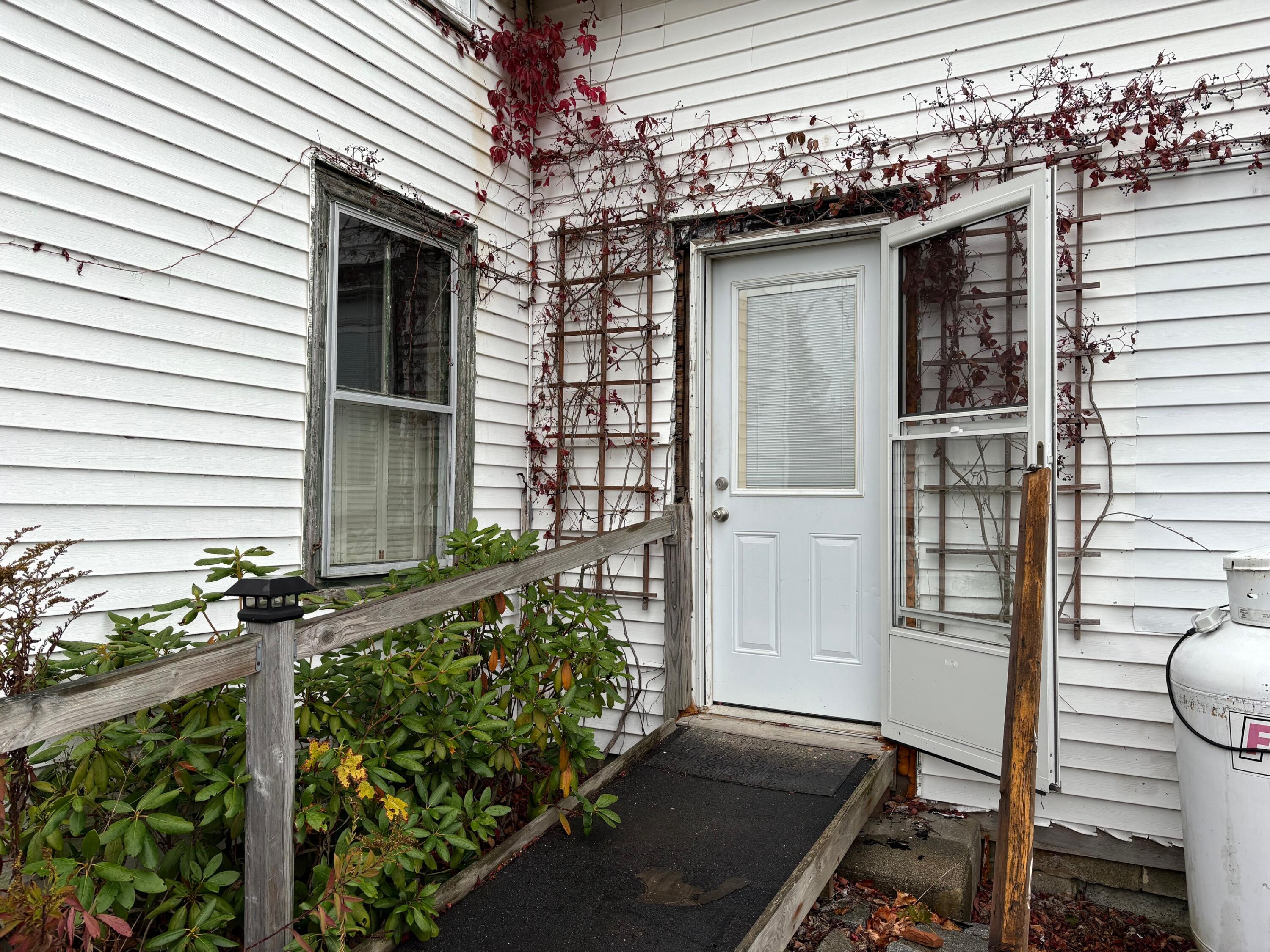 360 Cushing Road Warren ME 04864