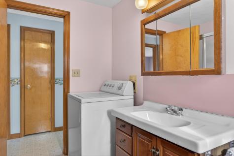 6 Lynn Avenue Biddeford ME 04005