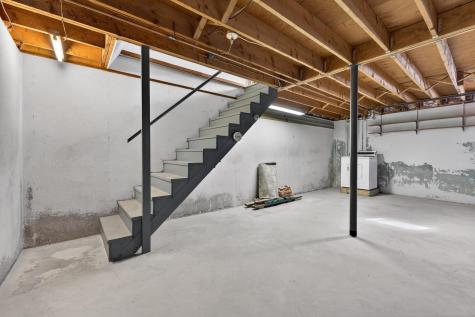 6 Lynn Avenue Biddeford ME 04005