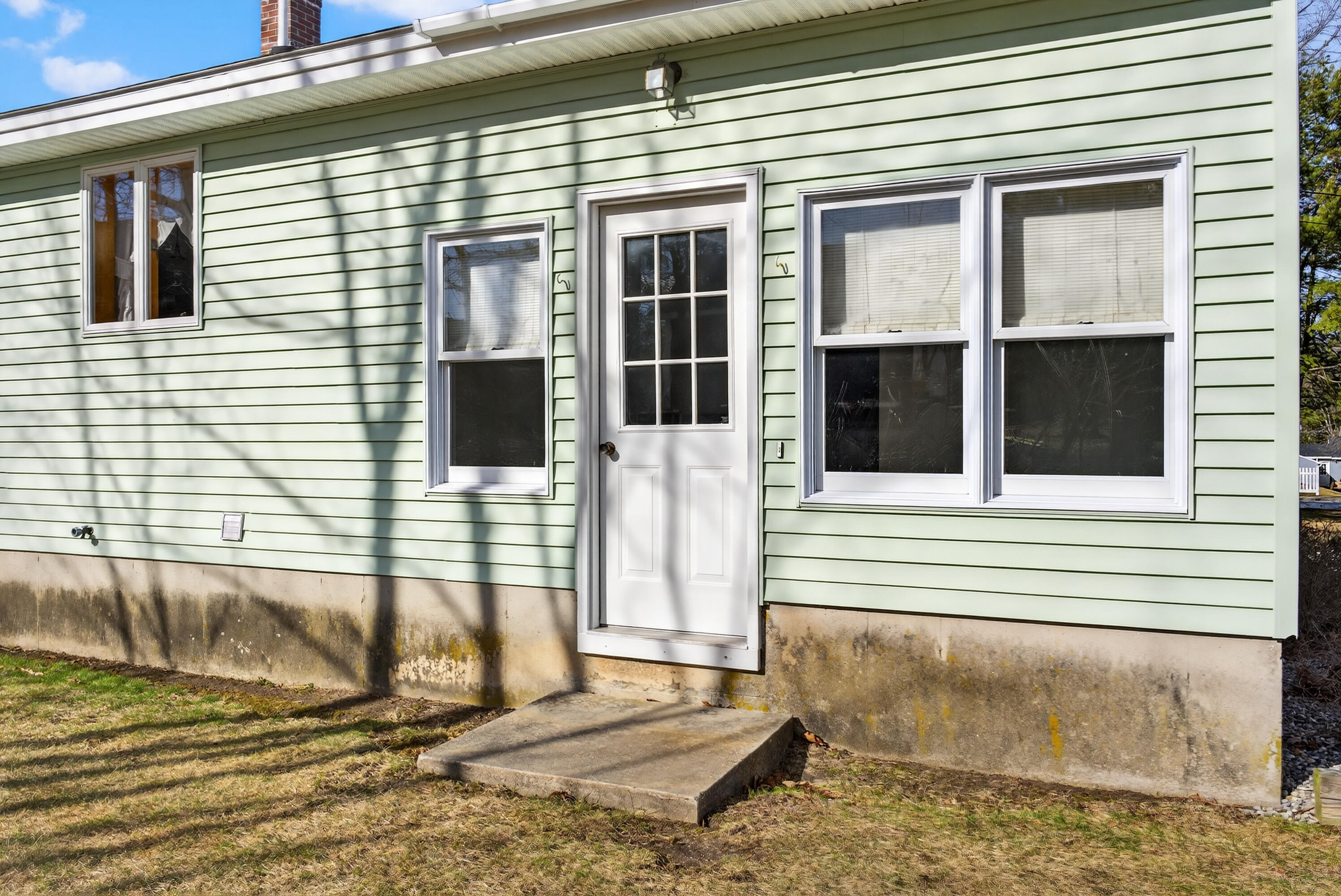 6 Lynn Avenue Biddeford ME 04005