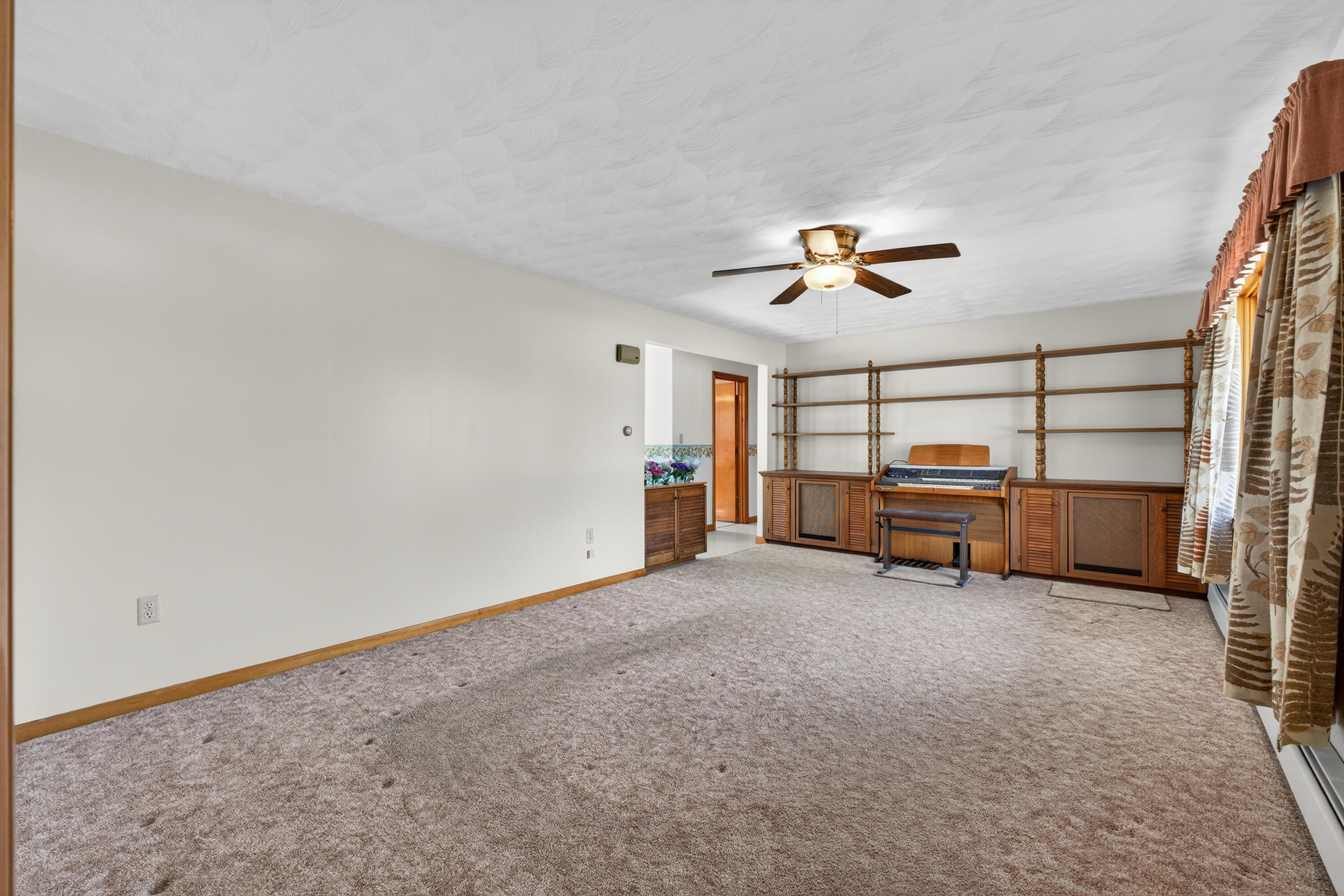 6 Lynn Avenue Biddeford ME 04005