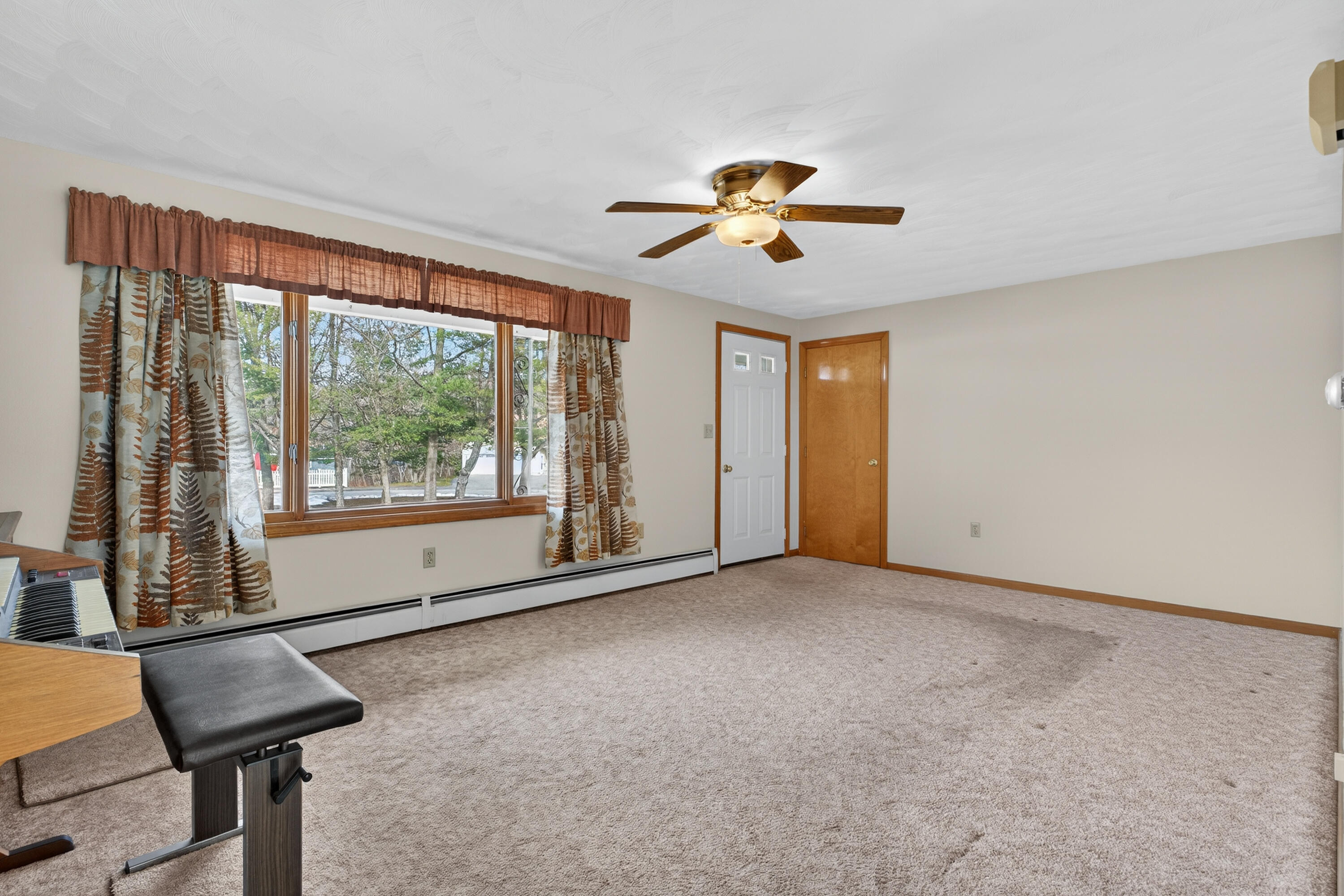 6 Lynn Avenue Biddeford ME 04005