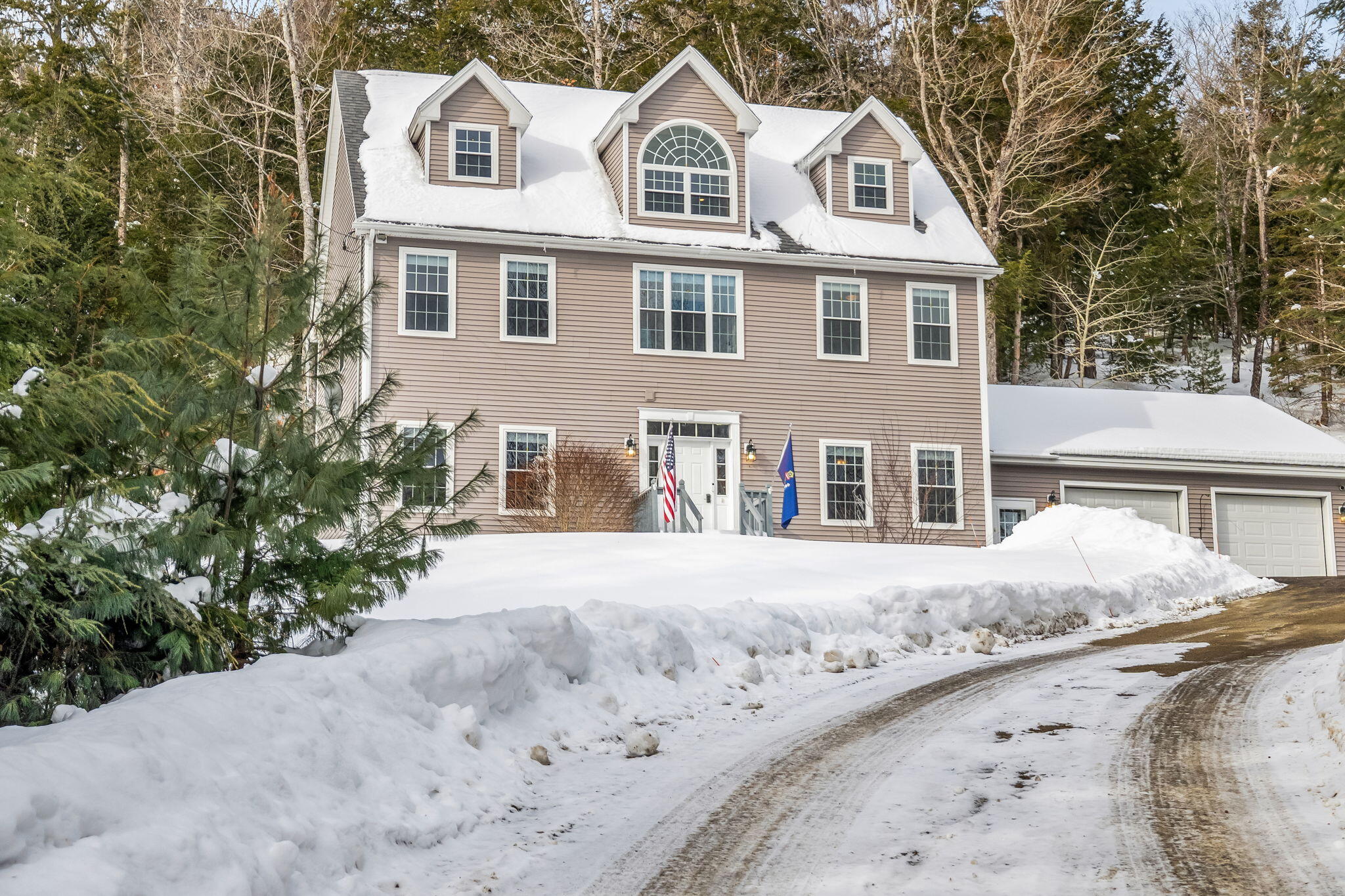 325 Lower Dedham Road Holden ME 04429