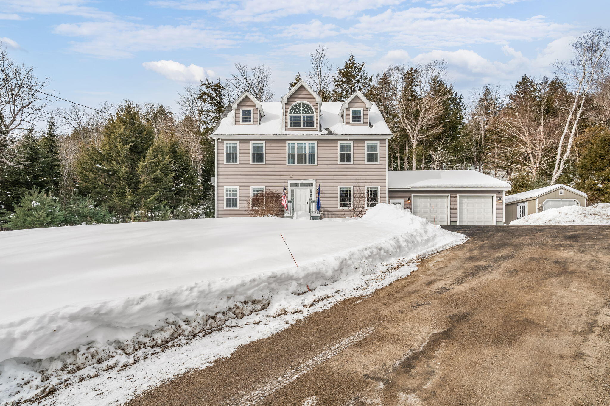 325 Lower Dedham Road Holden ME 04429