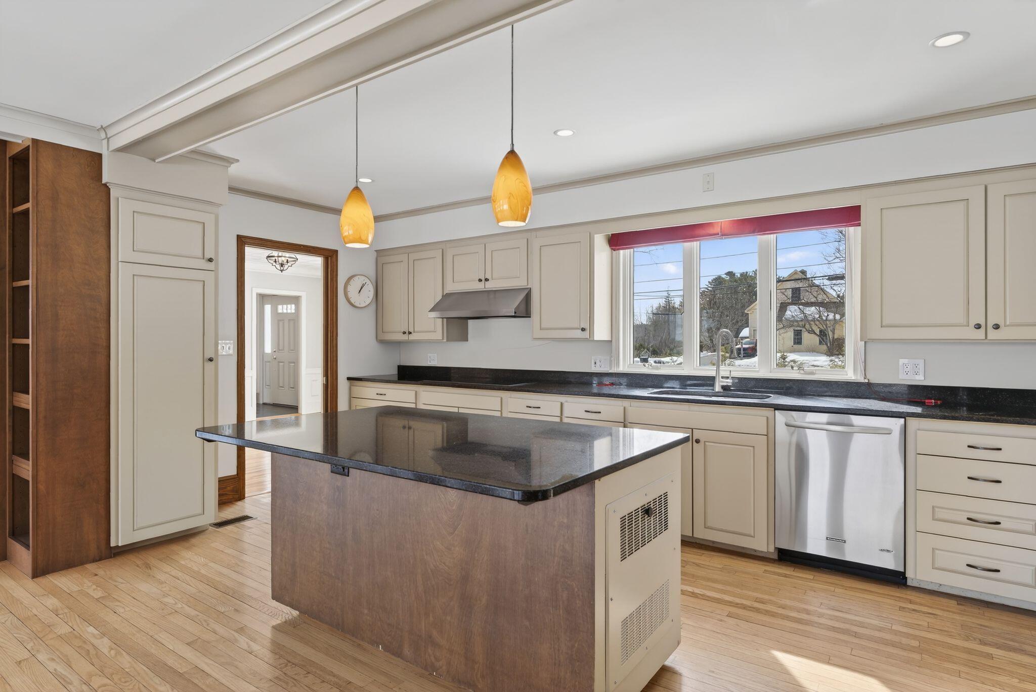 525 W Auburn Road Auburn ME 04210