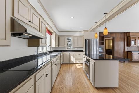525 W Auburn Road Auburn ME 04210