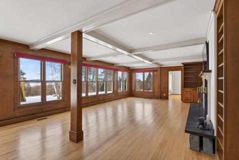 525 W Auburn Road Auburn ME 04210