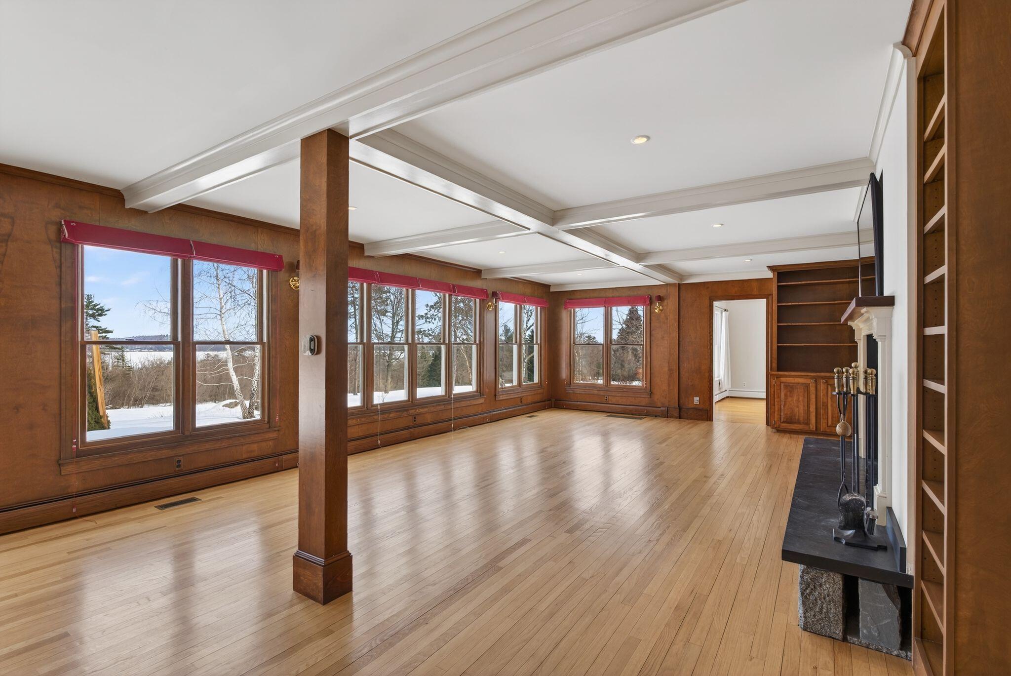 525 W Auburn Road Auburn ME 04210