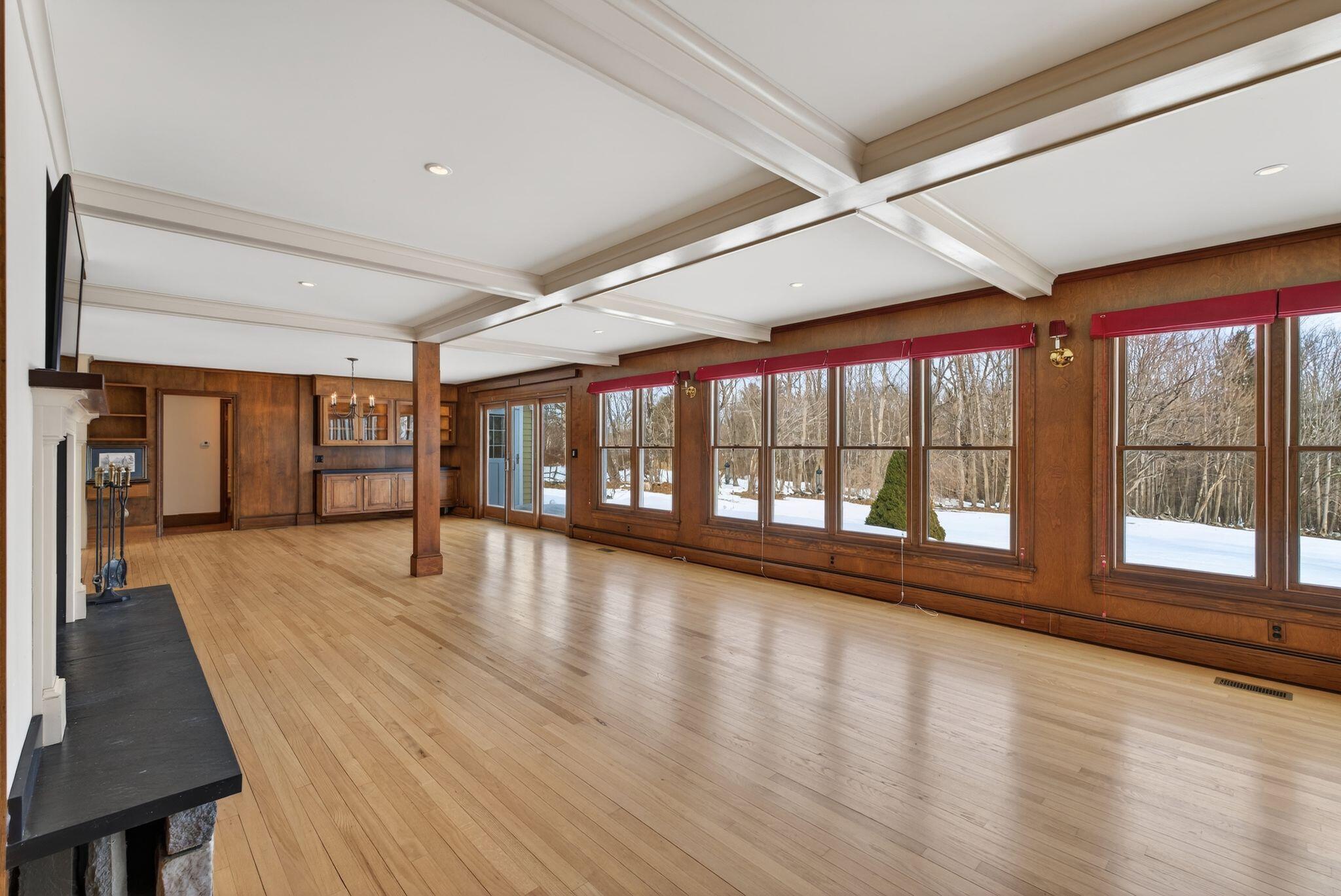 525 W Auburn Road Auburn ME 04210