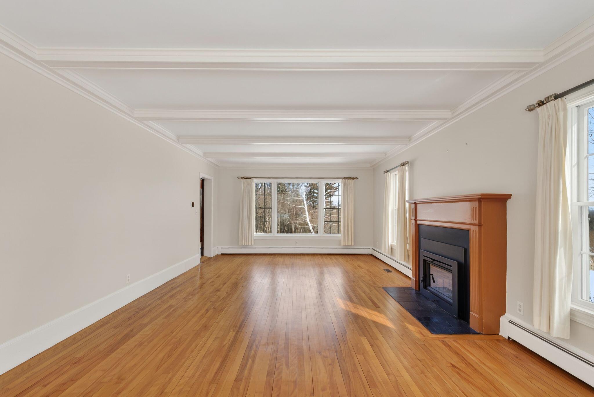 525 W Auburn Road Auburn ME 04210