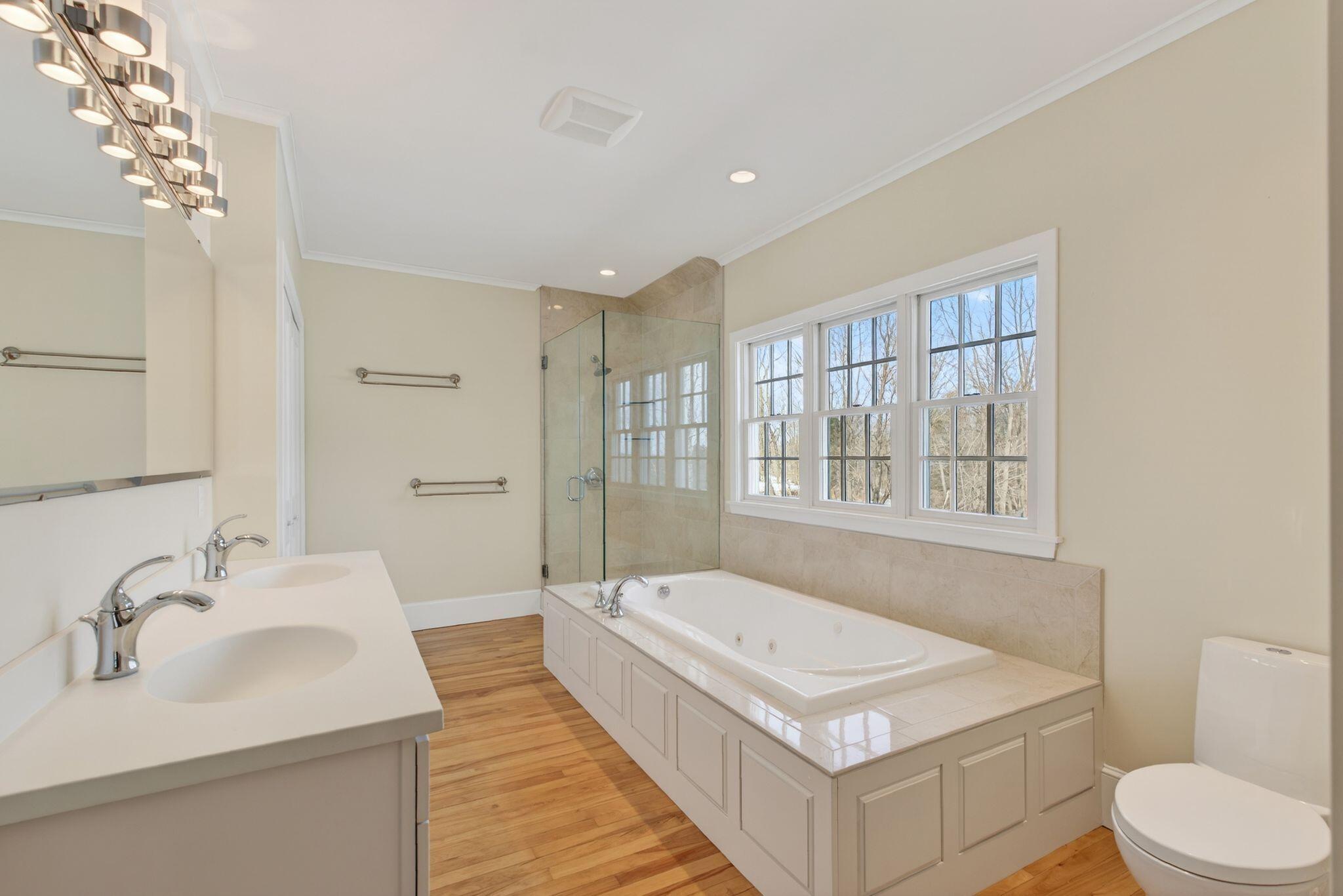 525 W Auburn Road Auburn ME 04210