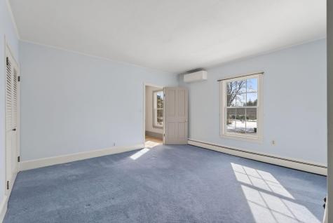 525 W Auburn Road Auburn ME 04210
