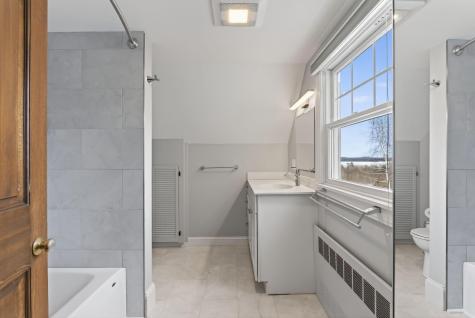 525 W Auburn Road Auburn ME 04210