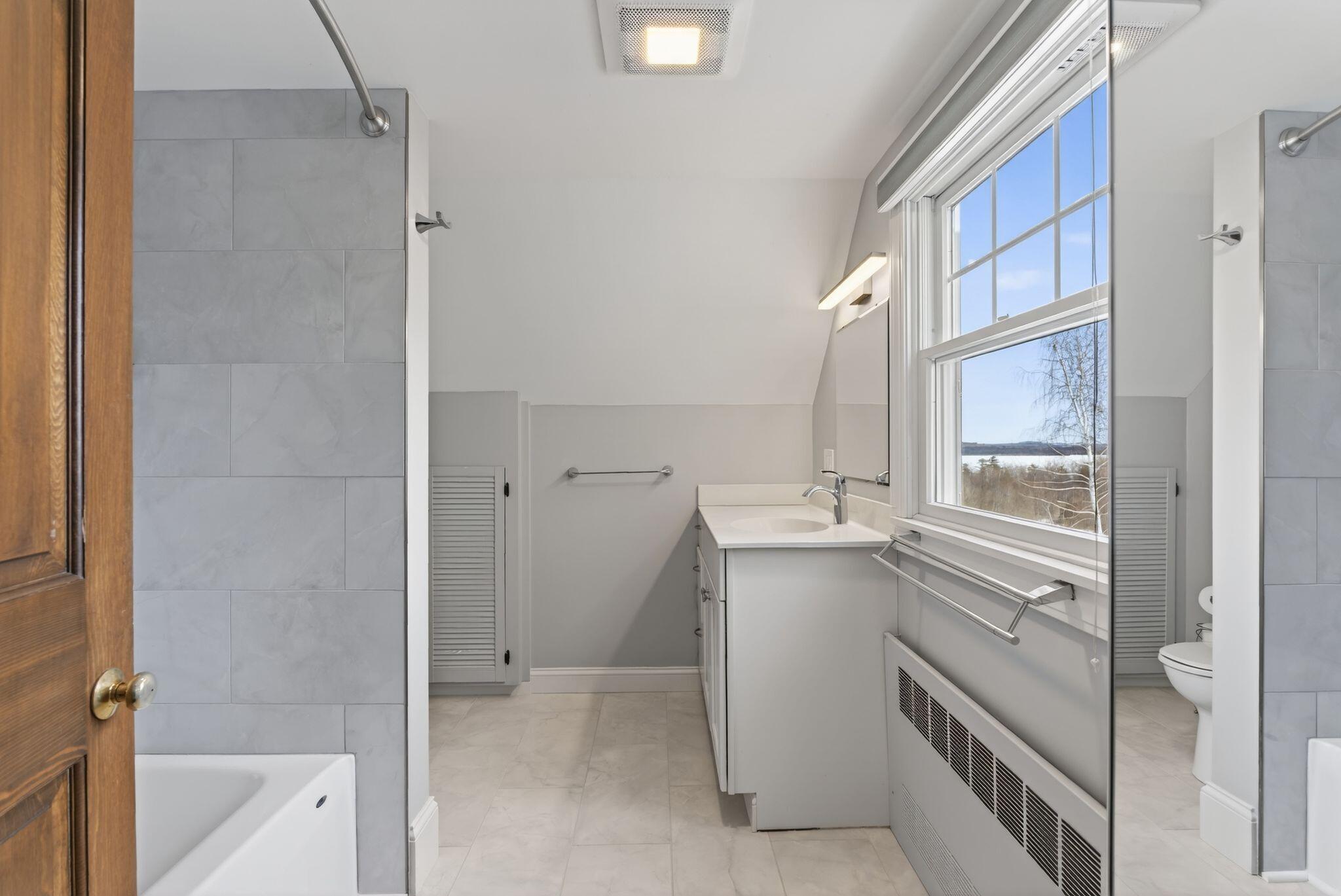 525 W Auburn Road Auburn ME 04210