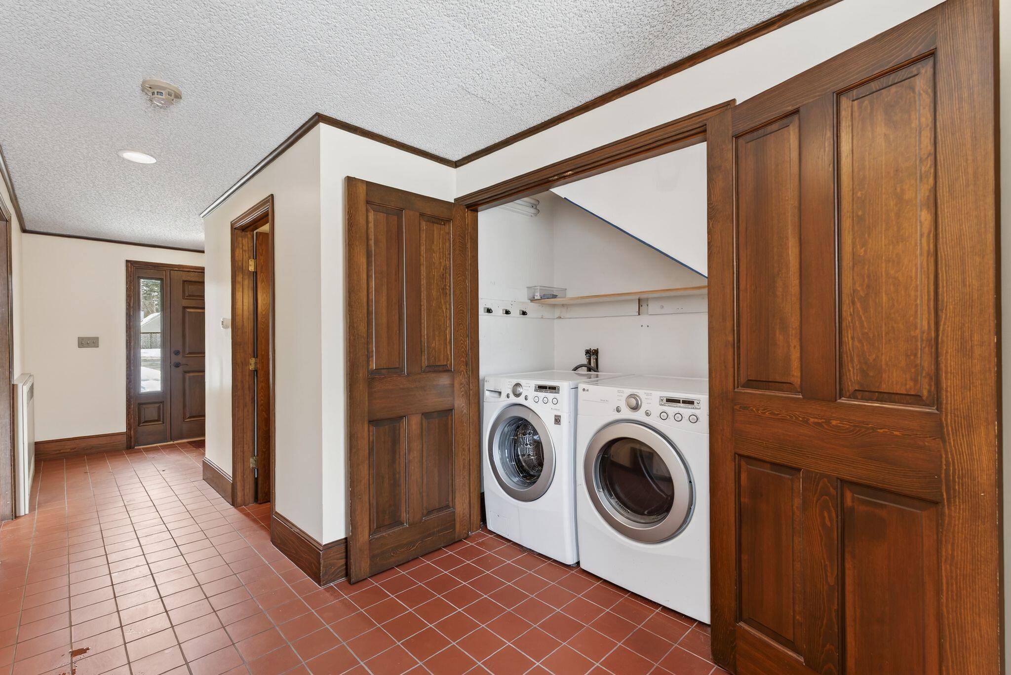 525 W Auburn Road Auburn ME 04210