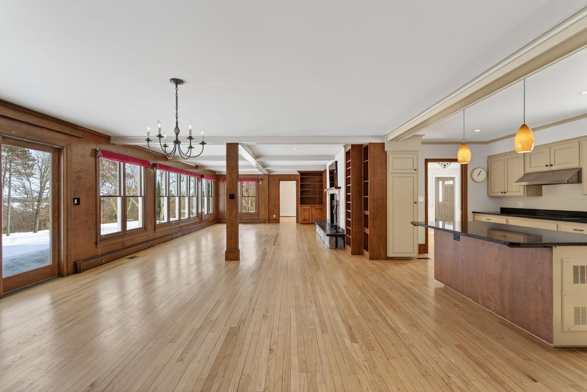 525 W Auburn Road Auburn ME 04210