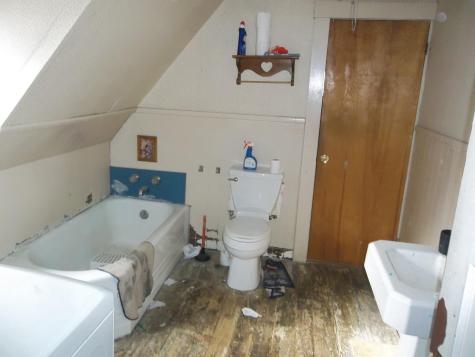 37 Price Street Calais ME 04619