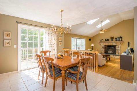 18 Sparrow Lane York ME 03909