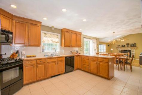 18 Sparrow Lane York ME 03909