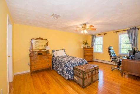 18 Sparrow Lane York ME 03909