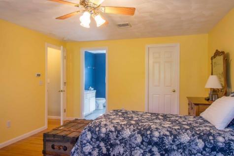 18 Sparrow Lane York ME 03909