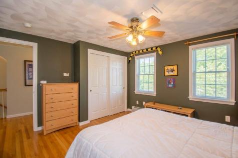 18 Sparrow Lane York ME 03909