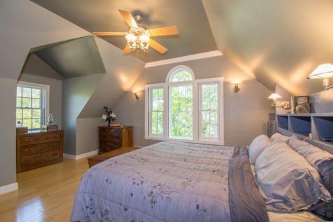 18 Sparrow Lane York ME 03909
