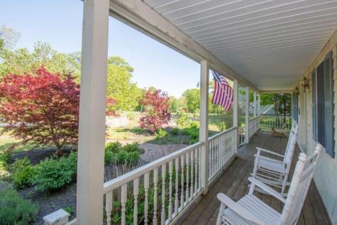 18 Sparrow Lane York ME 03909
