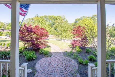 18 Sparrow Lane York ME 03909