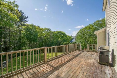 18 Sparrow Lane York ME 03909