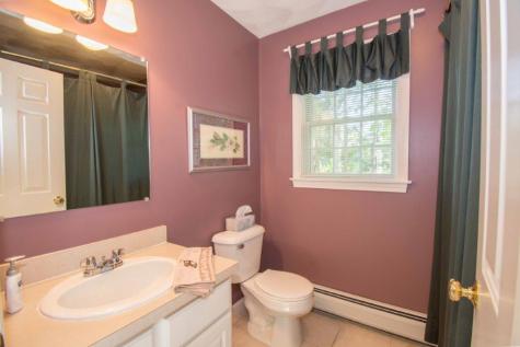 18 Sparrow Lane York ME 03909