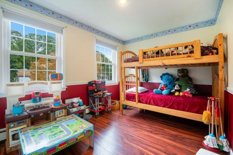 44 Hilltop Avenue Lewiston ME 04240