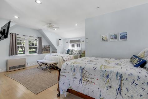 186 Foreside Road Cumberland ME 04110