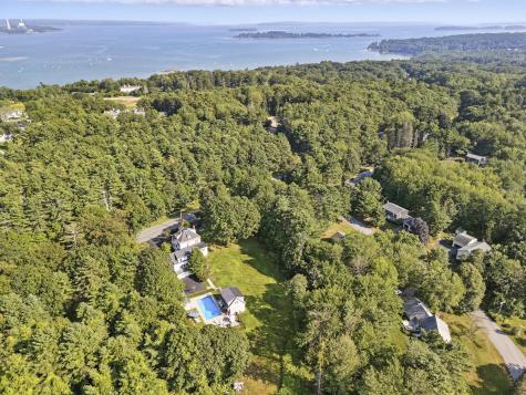 186 Foreside Road Cumberland ME 04110